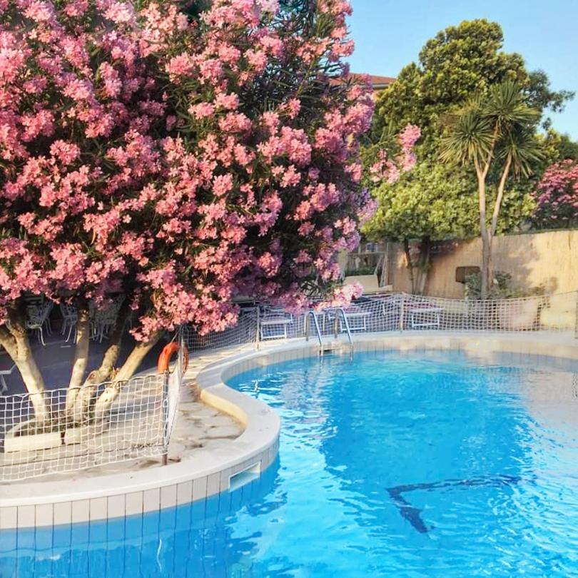 Ligure Residence Pietra Ligure Kültér fotó